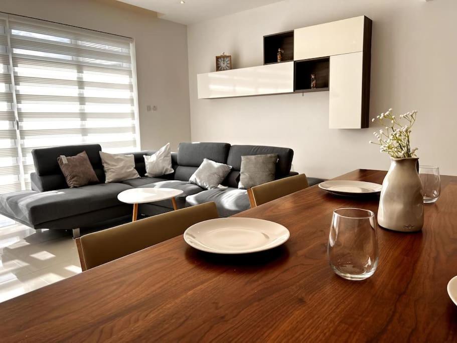 Viewline Seaview Modern 3 Bedroom Apartment Marsaxlokk Bagian luar foto